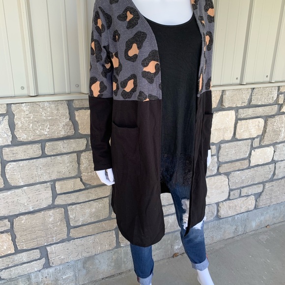 Leopard Colorblock Animal Print Cardigan - Picture 2 of 3